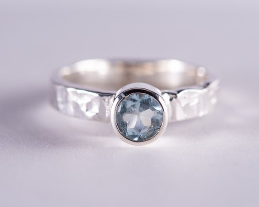 Blue Topaz Sterling Silver Ring Size 7 (BM603)
