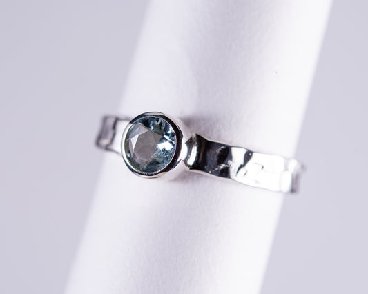 Blue Topaz Sterling Silver Ring Size 7 (BM603)