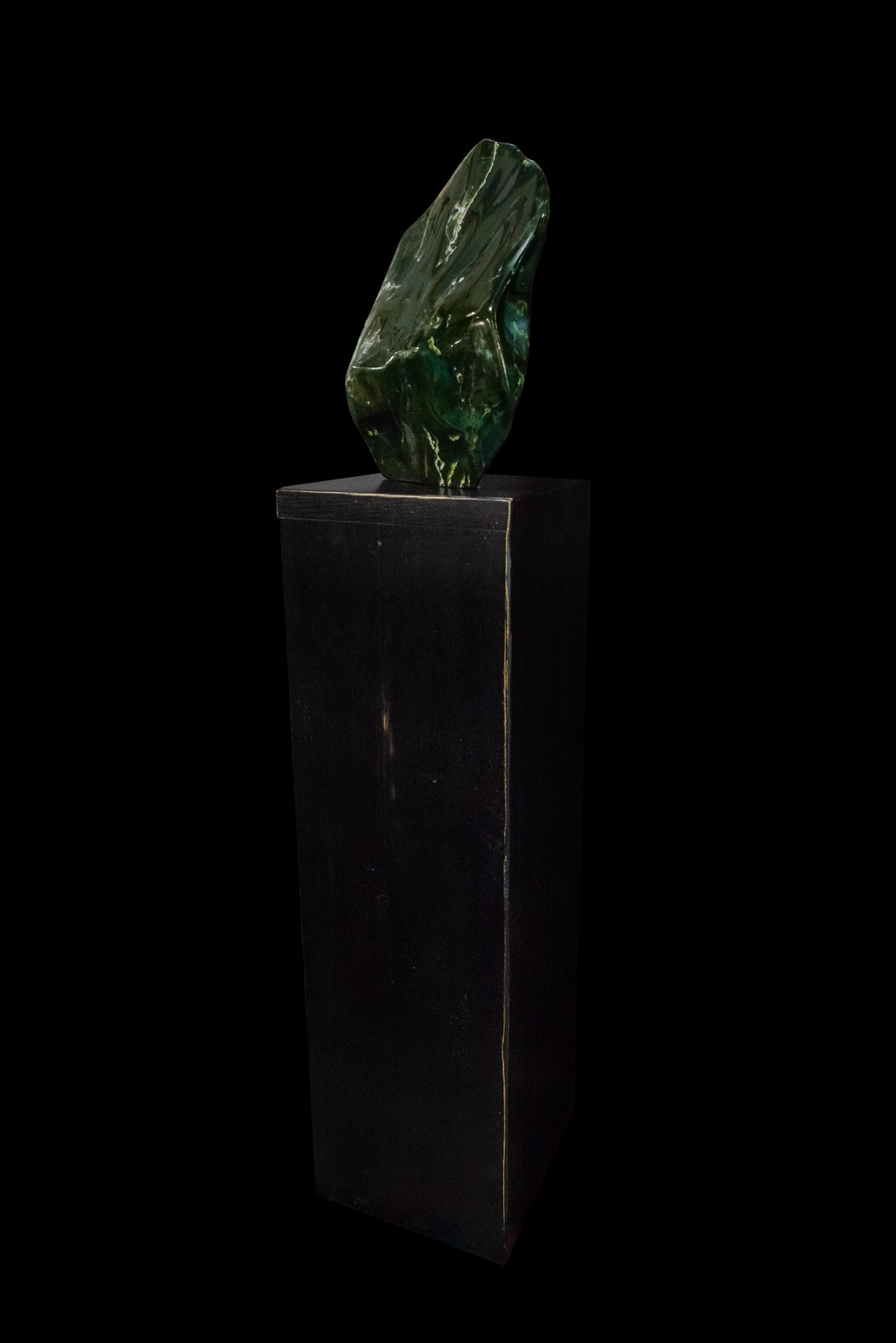 NZ Greenstone Freeform Sculpture (BH302) Kawakawa Pounamu