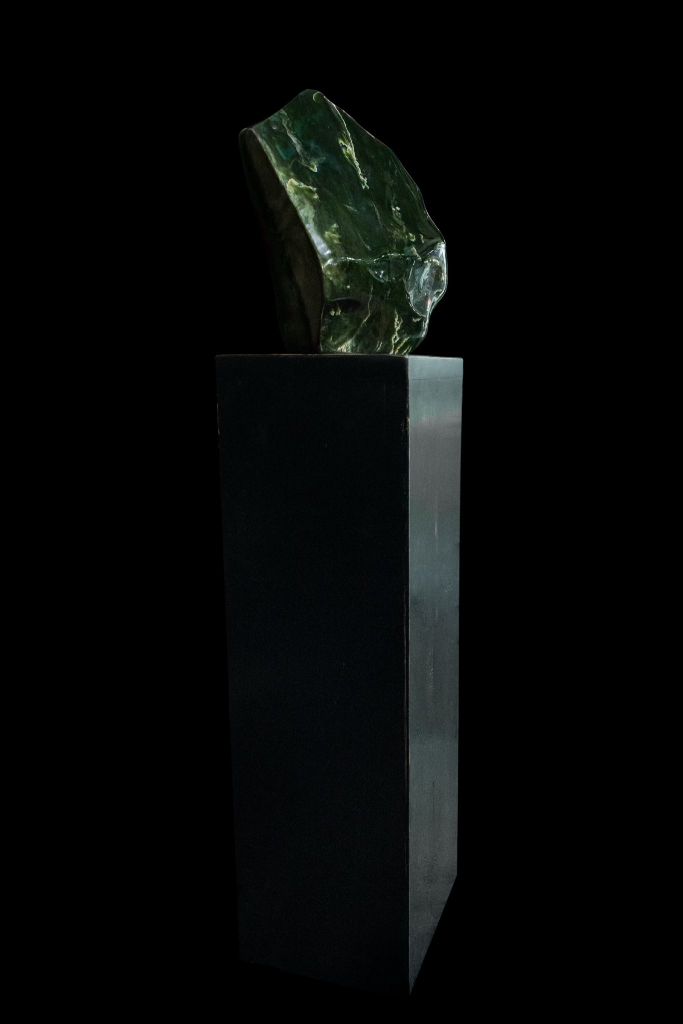 NZ Greenstone Freeform Sculpture (BH302) Kawakawa Pounamu