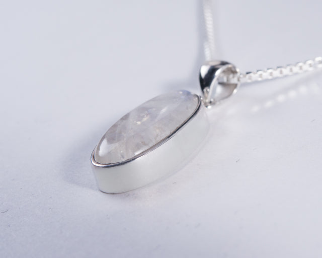 Rainbow Moonstone Sterling Silver Pendant (AH919)