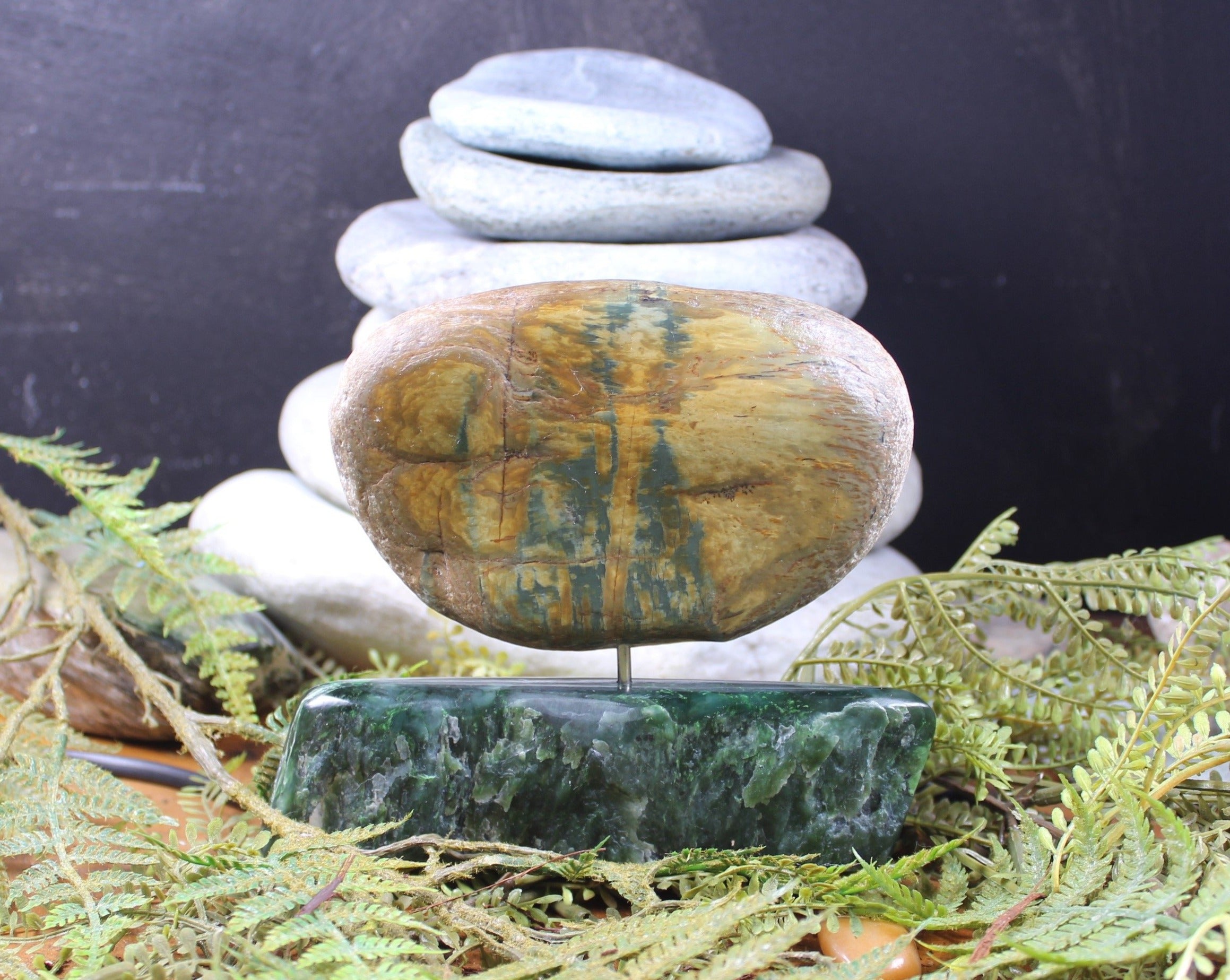 NZ Greenstone Tiki Sculpture (B006) Inanga Pounamu