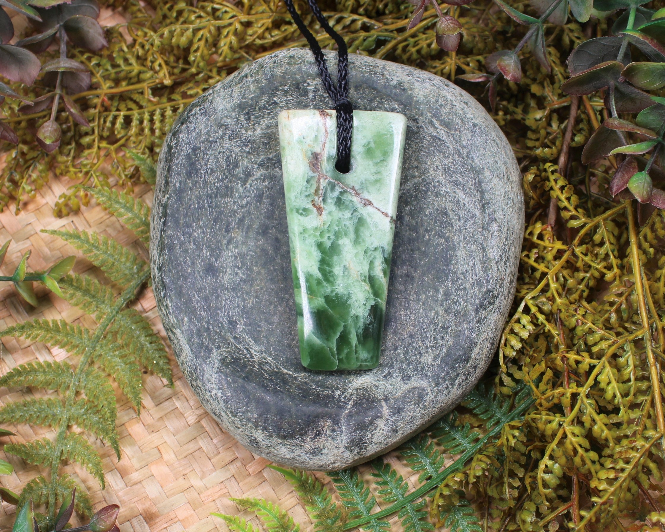 Freeform Flower Jade pendant