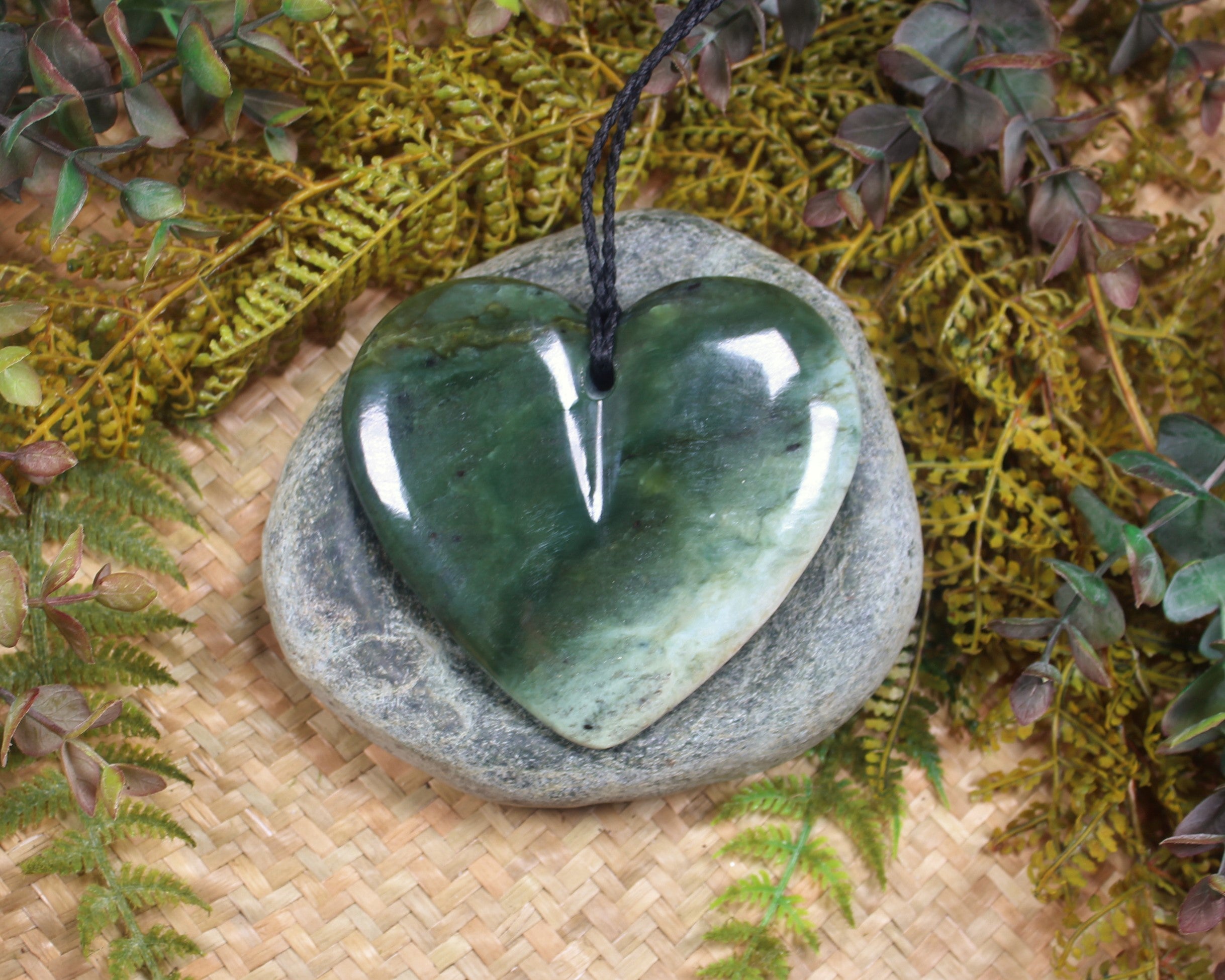 Heart carved from Rimu Pounamu - NZ Greenstone