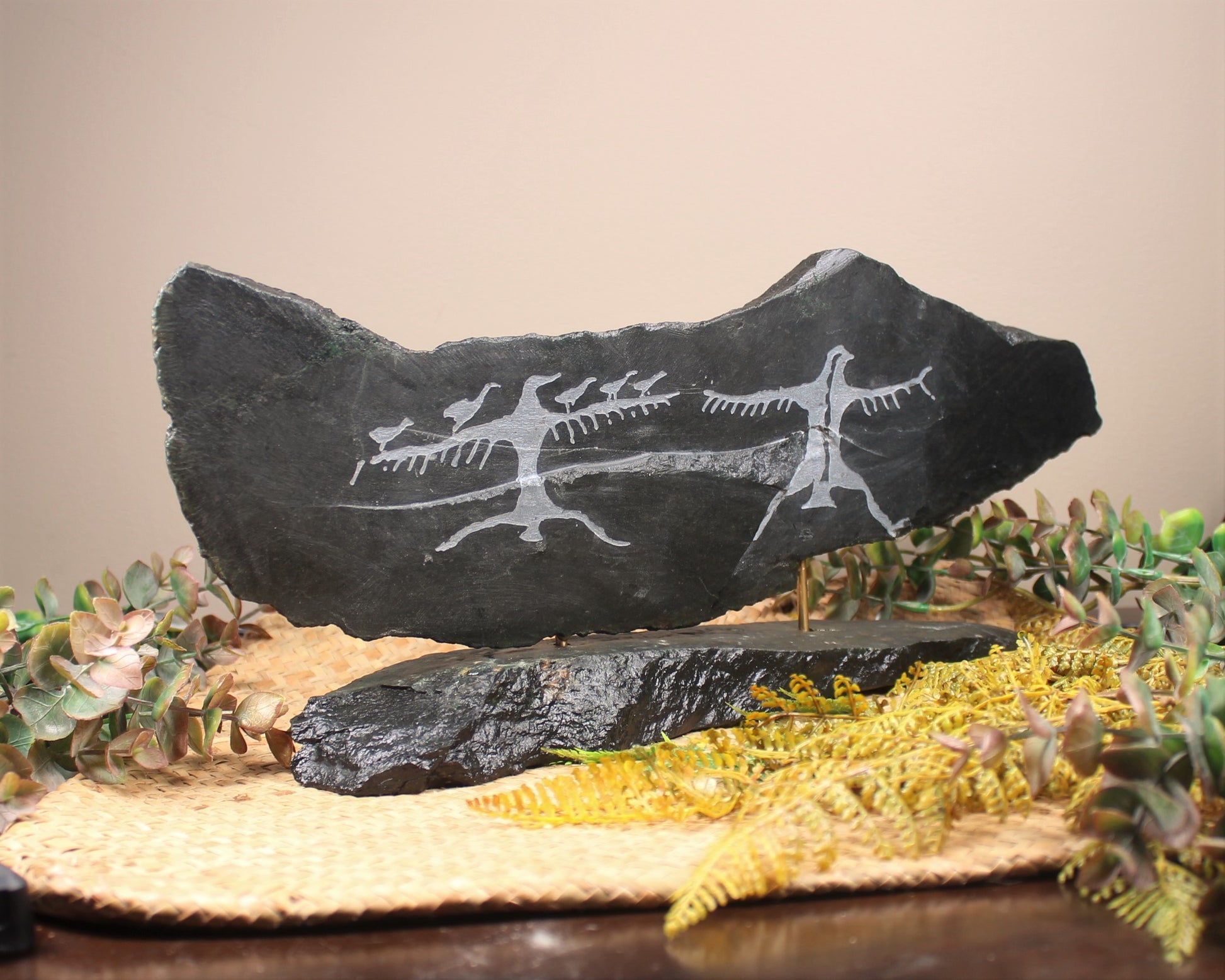 Serpentine Pounamu Sculpture - NZ Greenstone