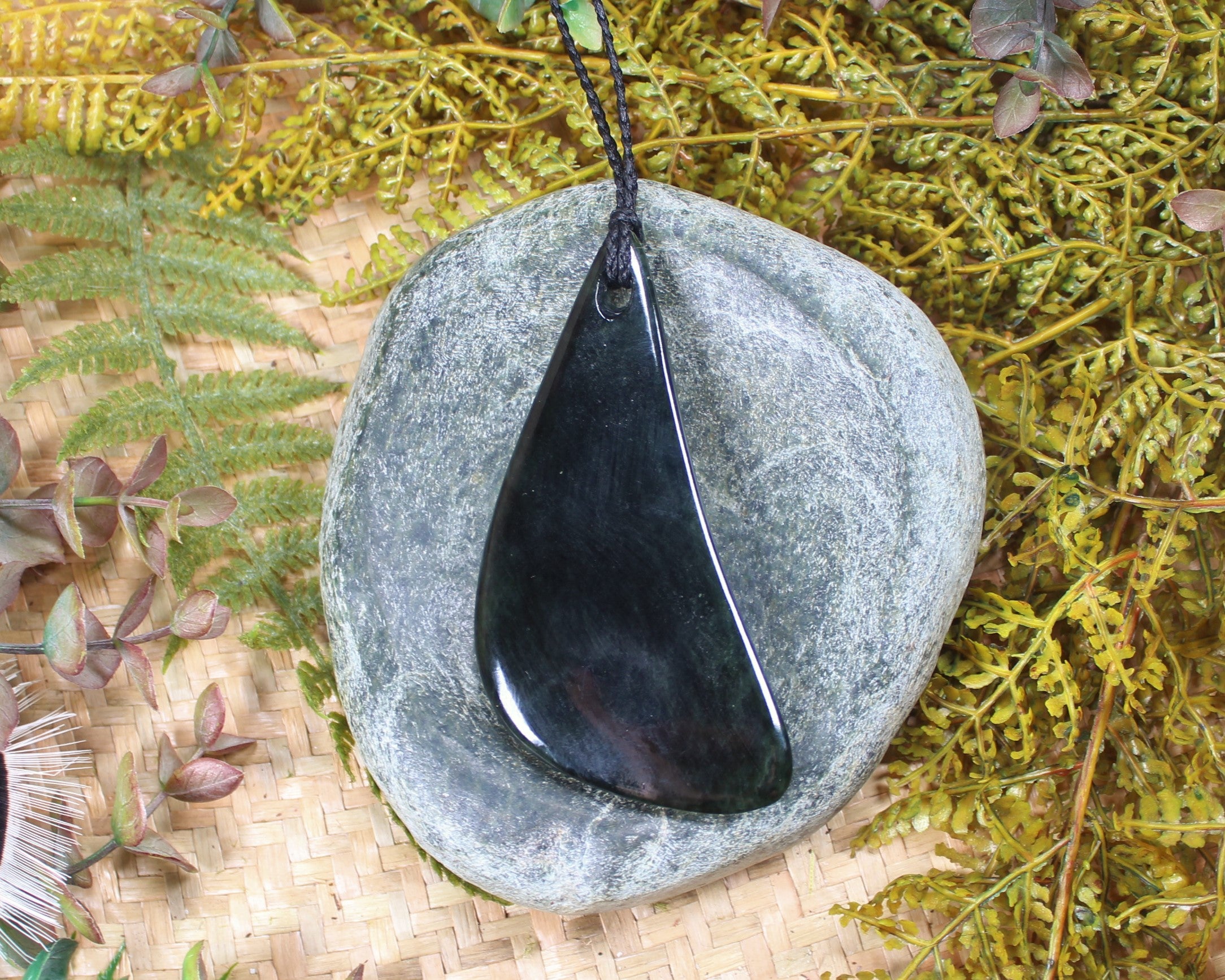 Roimata Teardrop carved from Kawakawa Pounamu - NZ Greenstone