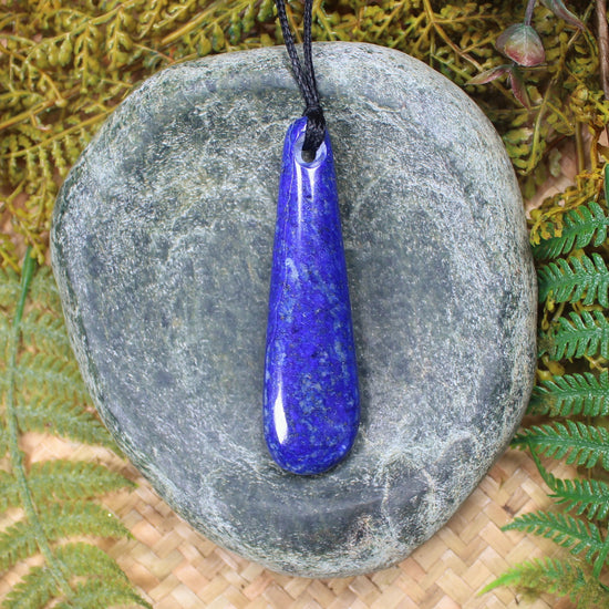 Roimata or Teardrop carved from Lapis Lazuli