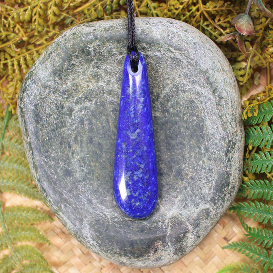 Roimata or Teardrop carved from Lapis Lazuli