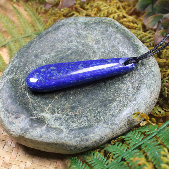 Roimata or Teardrop carved from Lapis Lazuli
