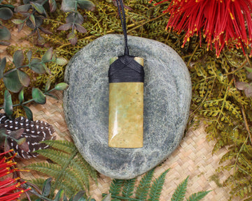 Toki or Adze Pendant carved from Flower Jade Pounamu - NZ Greenstone