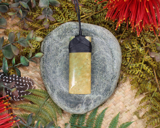 Toki or Adze Pendant carved from Flower Jade Pounamu - NZ Greenstone