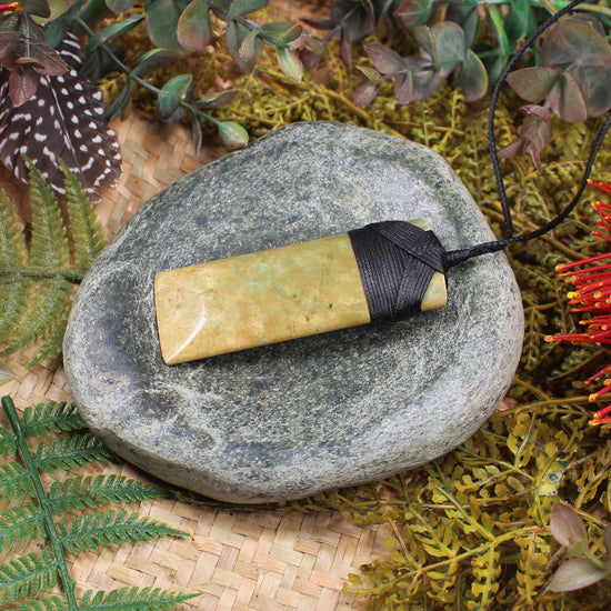 Toki or Adze Pendant carved from Flower Jade Pounamu - NZ Greenstone