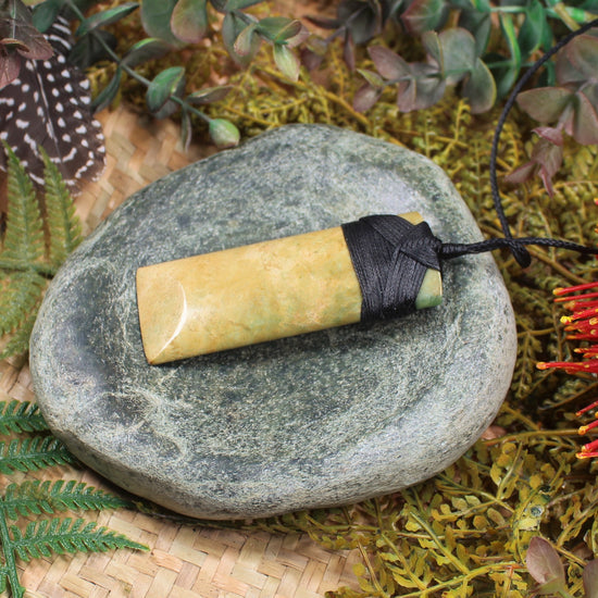 Toki or Adze Pendant carved from Flower Jade Pounamu - NZ Greenstone