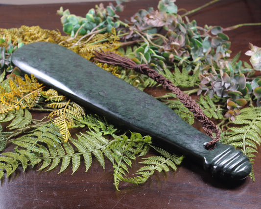 Mere or Patu carved from NZ Serpentine