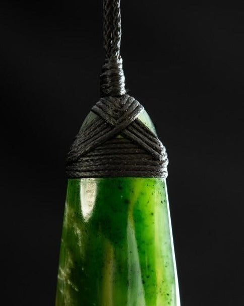 Pounamu Toki binding